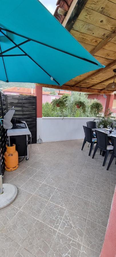 Luxurious Three Bedrooms Apartment With Two Terraces Kaštela エクステリア 写真